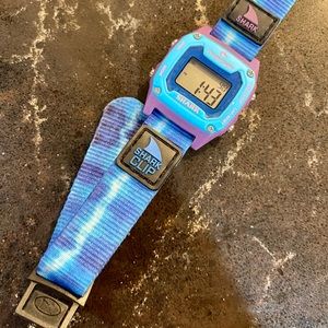 Shark clip watch